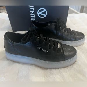 ♥️SOLD♥️ Valentino Black Leather tennis shoes - Size 8